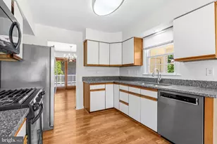 9 Duvall Ln, Gaithersburg, MD 20877 - Photo 12