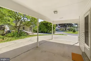 9 Duvall Ln, Gaithersburg, MD 20877 - Photo 6