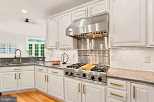 9313 Harrisons Farm Way, Laytonsville, MD 20882 - Photo 8