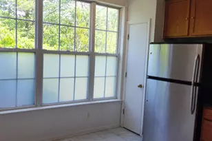 21227 Delevan Way, Germantown, MD 20876 - Photo 32