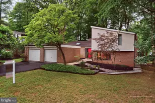 7036 Buxton Terrace, Bethesda, MD 20817 - Photo 2