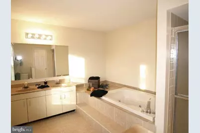 12015 Montrose Village Terrace, Rockville, MD 20852 - Photo 6