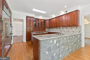 9705 Holloway Hill, Potomac, MD 20854 - Photo 8