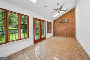 9705 Holloway Hill, Potomac, MD 20854 - Photo 8