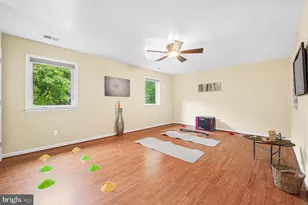 6202 W Halbert Rd, Bethesda, MD 20817 - Photo 30