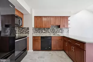 28 Scarlet Sage Ct, Burtonsville, MD 20866 - Photo 4