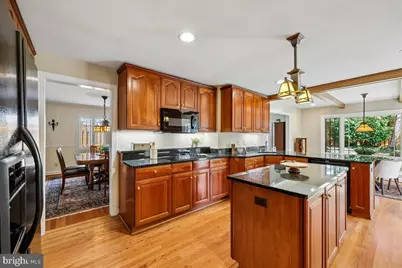5735 Bradley Boulevard, Bethesda, MD 20814 - Photo 28