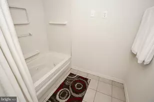 8401 Beech Tree Rd, Bethesda, MD 20817 - Photo 14