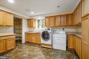 9009 Charred Oak Dr, Bethesda, MD 20817 - Photo 24