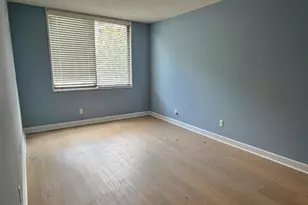 5225 Pooks Hill Rd, Bethesda, MD 20814 - Photo 4