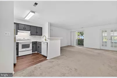 18503 Boysenberry Drive #121, Gaithersburg, MD 20879 - Photo 2