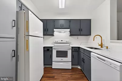 18503 Boysenberry Drive #121, Gaithersburg, MD 20879 - Photo 1