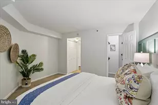 10101 Grosvenor Pl, Rockville, MD 20852 - Photo 16