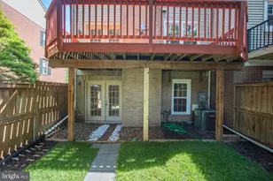 6028 Loganwood Dr, Rockville, MD 20852 - Photo 32