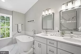6028 Loganwood Dr, Rockville, MD 20852 - Photo 20