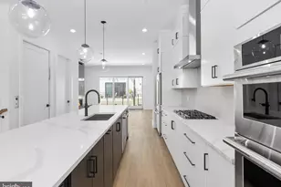 8622 Erdem Pl, Chevy Chase, MD 20815 - Photo 2