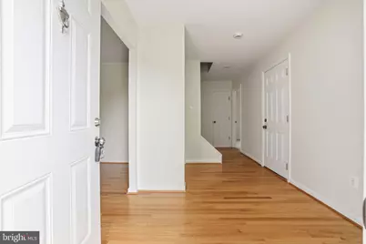 9113 Bramble Bush Court, Gaithersburg, MD 20879 - Photo 4