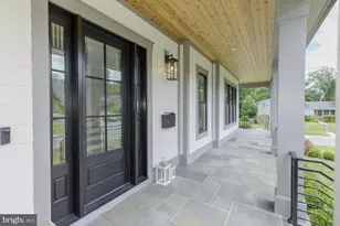 6301 Phyllis Ln, Bethesda, MD 20817 - Photo 54
