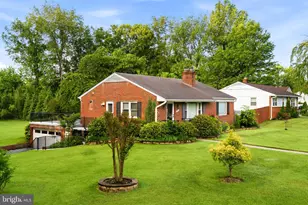 19531 Scenery Dr, Germantown, MD 20876 - Photo 2