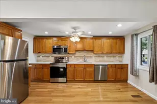 10400 Capehart Ct, Gaithersburg, MD 20886 - Photo 8