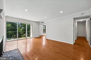 130 Duvall Ln, Gaithersburg, MD 20877 - Photo 2