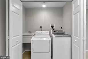 419 Watts Branch Pkwy, Potomac, MD 20854 - Photo 60