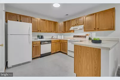 5702 Brewer House Circle #T-2-12, Rockville, MD 20852 - Photo 12