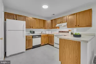 5702 Brewer House Cir, Rockville, MD 20852 - Photo 12