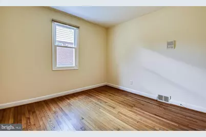 210 E Hamilton Avenue, Silver Spring, MD 20901 - Photo 14