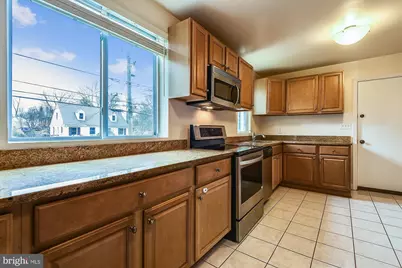 210 E Hamilton Avenue, Silver Spring, MD 20901 - Photo 2