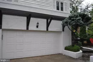 6000 Greentree Rd, Bethesda, MD 20817 - Photo 12
