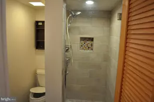6000 Greentree Rd, Bethesda, MD 20817 - Photo 28