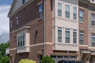 10225 Hilltop Ascent Dr, Rockville, MD 20850 - Photo 2