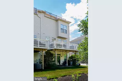 10225 Hilltop Ascent Drive, Rockville, MD 20850 - Photo 4