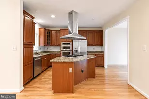 467 Winding Rose Dr, Rockville, MD 20850 - Photo 20