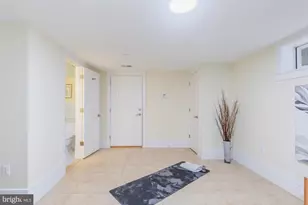 9715 Singleton Dr, Bethesda, MD 20817 - Photo 36