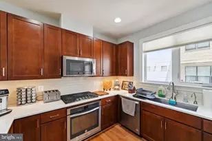 16223 Decker, Derwood, MD 20855 - Photo 12