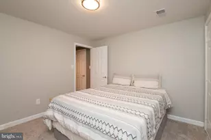 5920 Maplewood Park Pl, Bethesda, MD 20814 - Photo 22