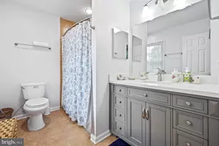 28 Redding Ridge Dr, N Potomac, MD 20878 - Photo 18