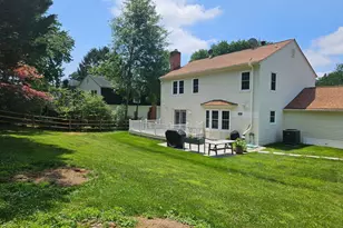 28 Redding Ridge Dr, N Potomac, MD 20878 - Photo 2