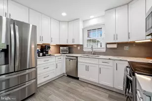 28 Redding Ridge Dr, N Potomac, MD 20878 - Photo 8