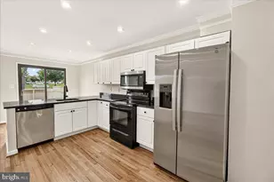9915 Ridgeline Dr, Gaithersburg, MD 20886 - Photo 12