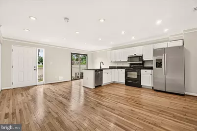 9915 Ridgeline Drive, Gaithersburg, MD 20886 - Photo 4
