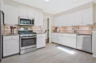 11117 Whisperwood Ln, North Bethesda, MD 20852 - Photo 14