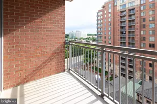 11710 Old Georgetown, North Bethesda, MD 20852 - Photo 18