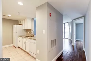 11710 Old Georgetown, North Bethesda, MD 20852 - Photo 6