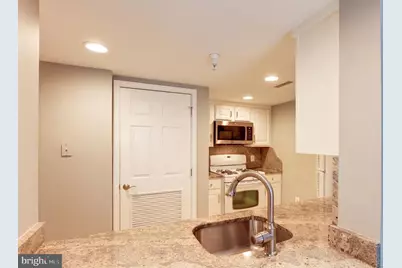 11710 Old Georgetown #909, North Bethesda, MD 20852 - Photo 10