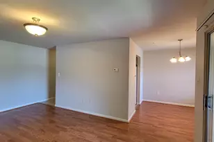 7908 Pearlbush Dr, Gaithersburg, MD 20879 - Photo 4