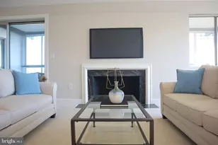 10401 Grosvenor Pl, Rockville, MD 20852 - Photo 14