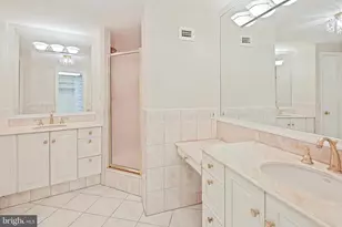 10401 Grosvenor Pl, Rockville, MD 20852 - Photo 44